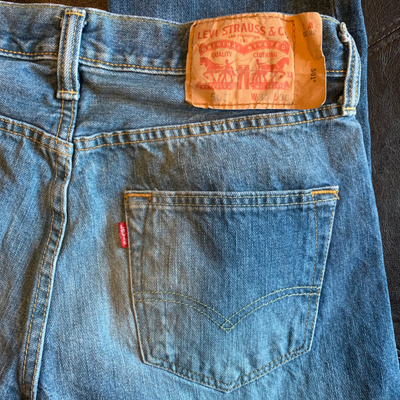 Levi's Stonewash Button Fly 501 Jeans 30/28 - Picture 6 of 8